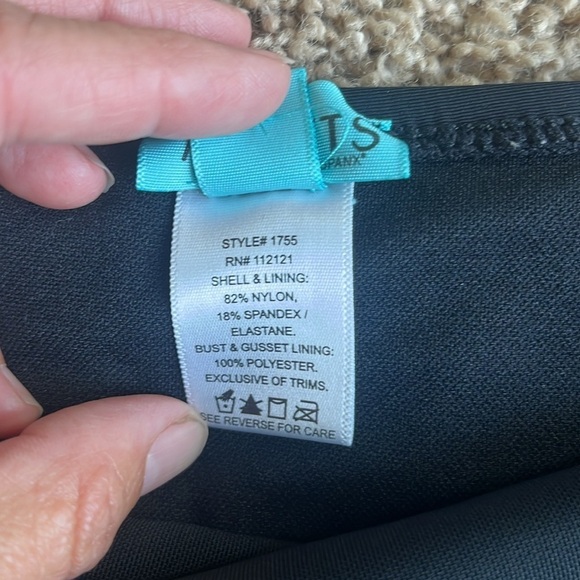 Assets by Spanx Swim Skirt Size M - Picture 4 of 7